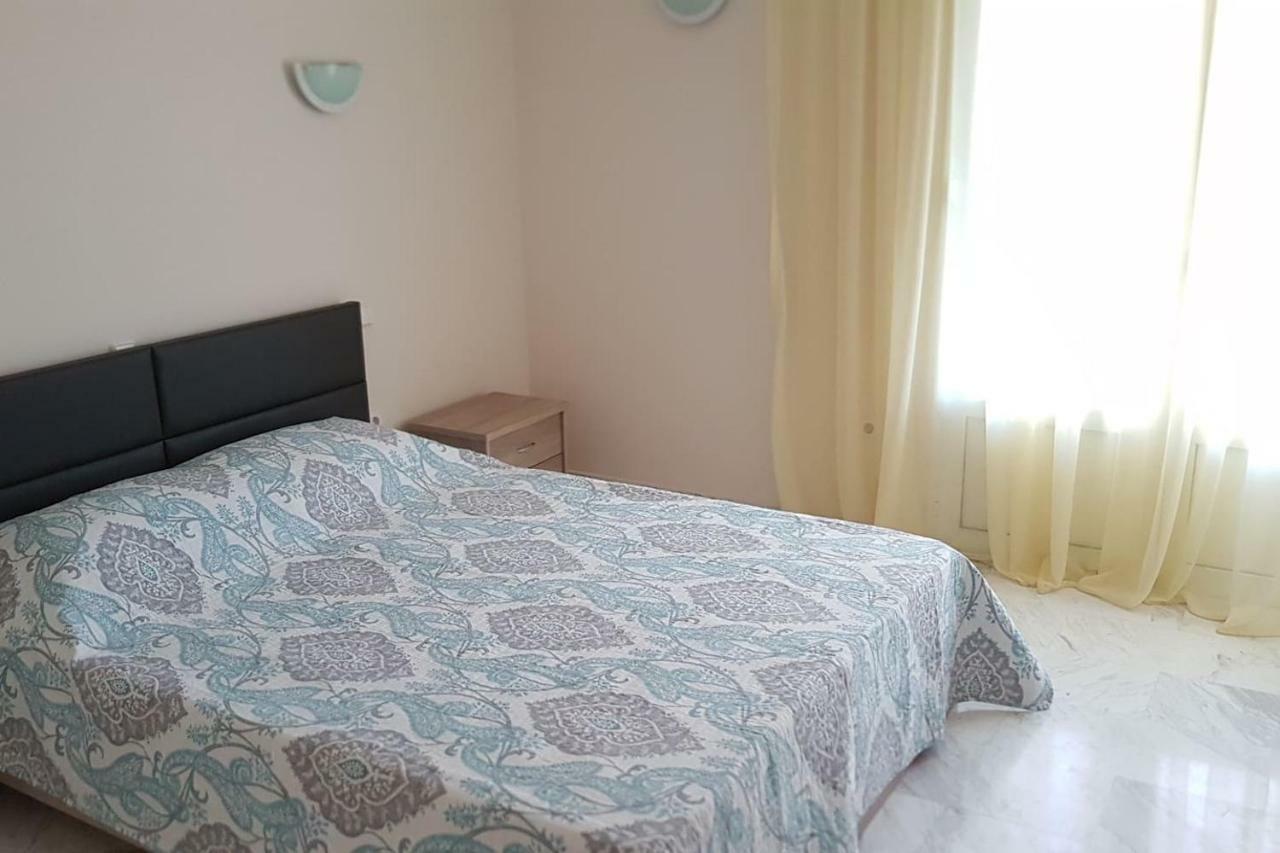 Galini Apartment Loutráki Eksteriør billede