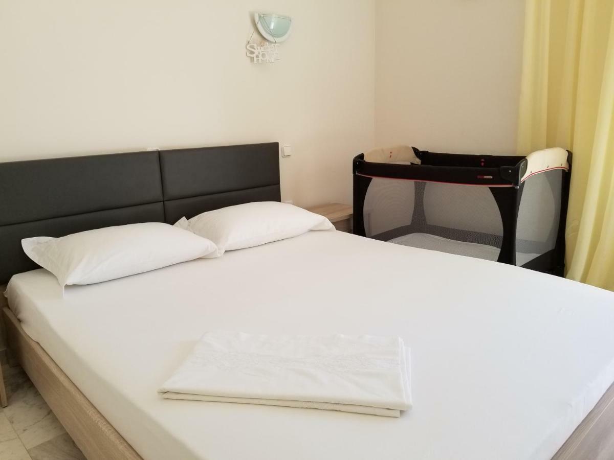 Galini Apartment Loutráki Eksteriør billede